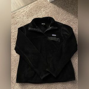 Gently used women’s Patagonia fleece pullover size medium